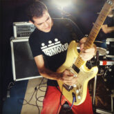 Melhores cursos de guitarra online. Guitarra Intensiva por Rodrigo Ferrarezi.